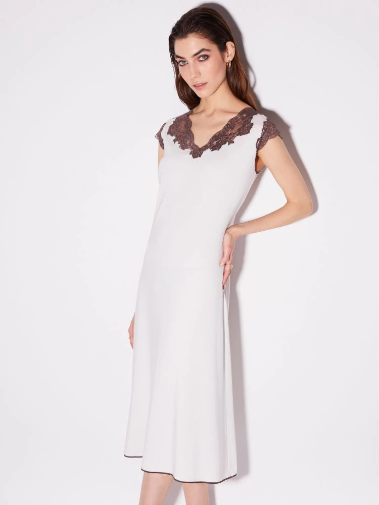 Modal Nachthemd CORDA In Hellbeige Von Chiara Fiorini – Bild 2