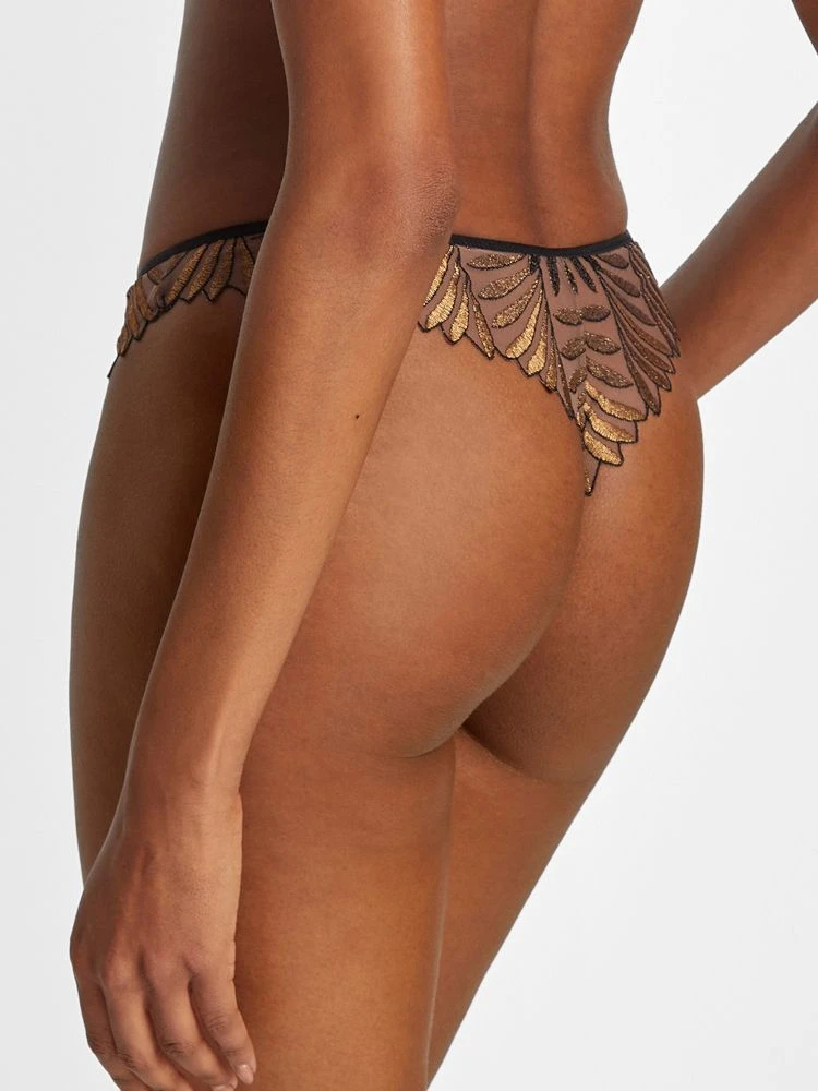 String SENSORY ILLUSION Von Aubade X Iris Van Herpen – Bild 3