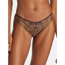 String SENSORY ILLUSION Von Aubade X Iris Van Herpen